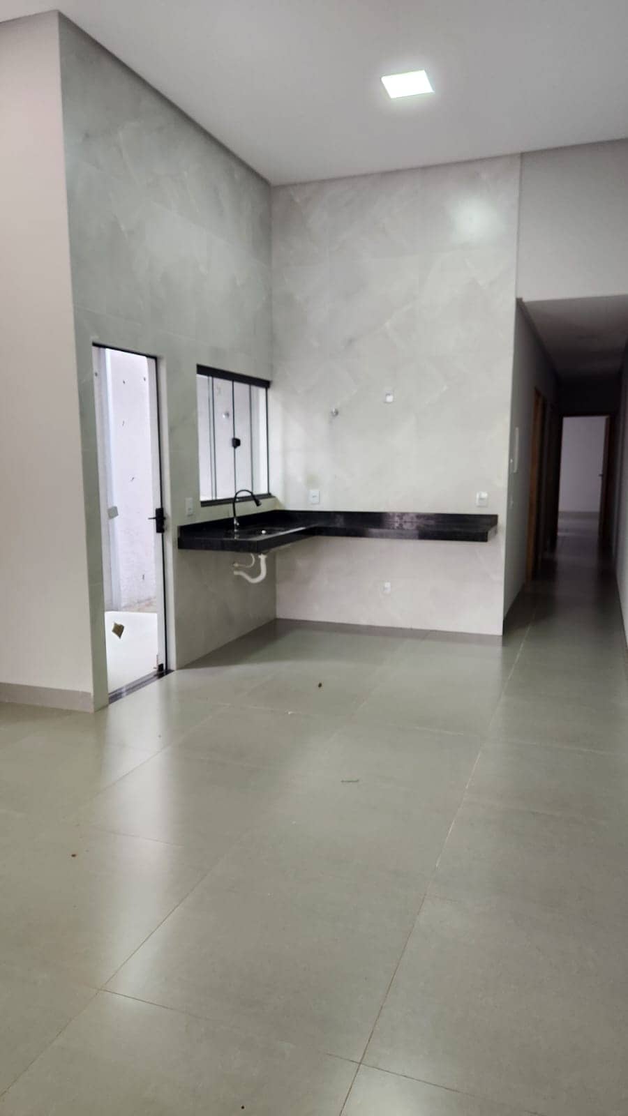 Casa Nova 3 Quartos, uma suíte com Quintal. João Braz-Goiania