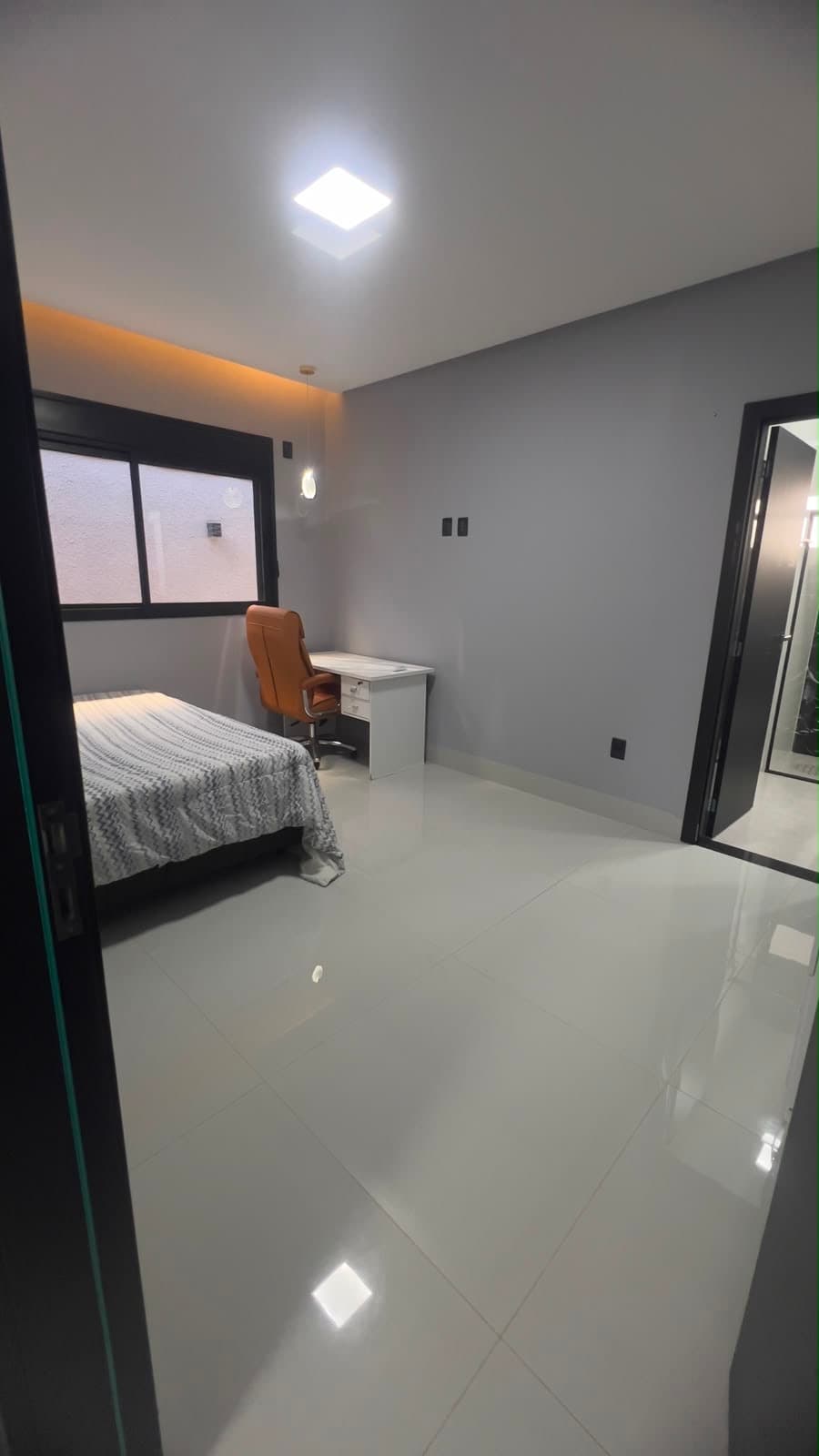 Casa térrea 3Q sendo 2 Suítes 200m² de construção 360m² de lote mobiliada e decorada
