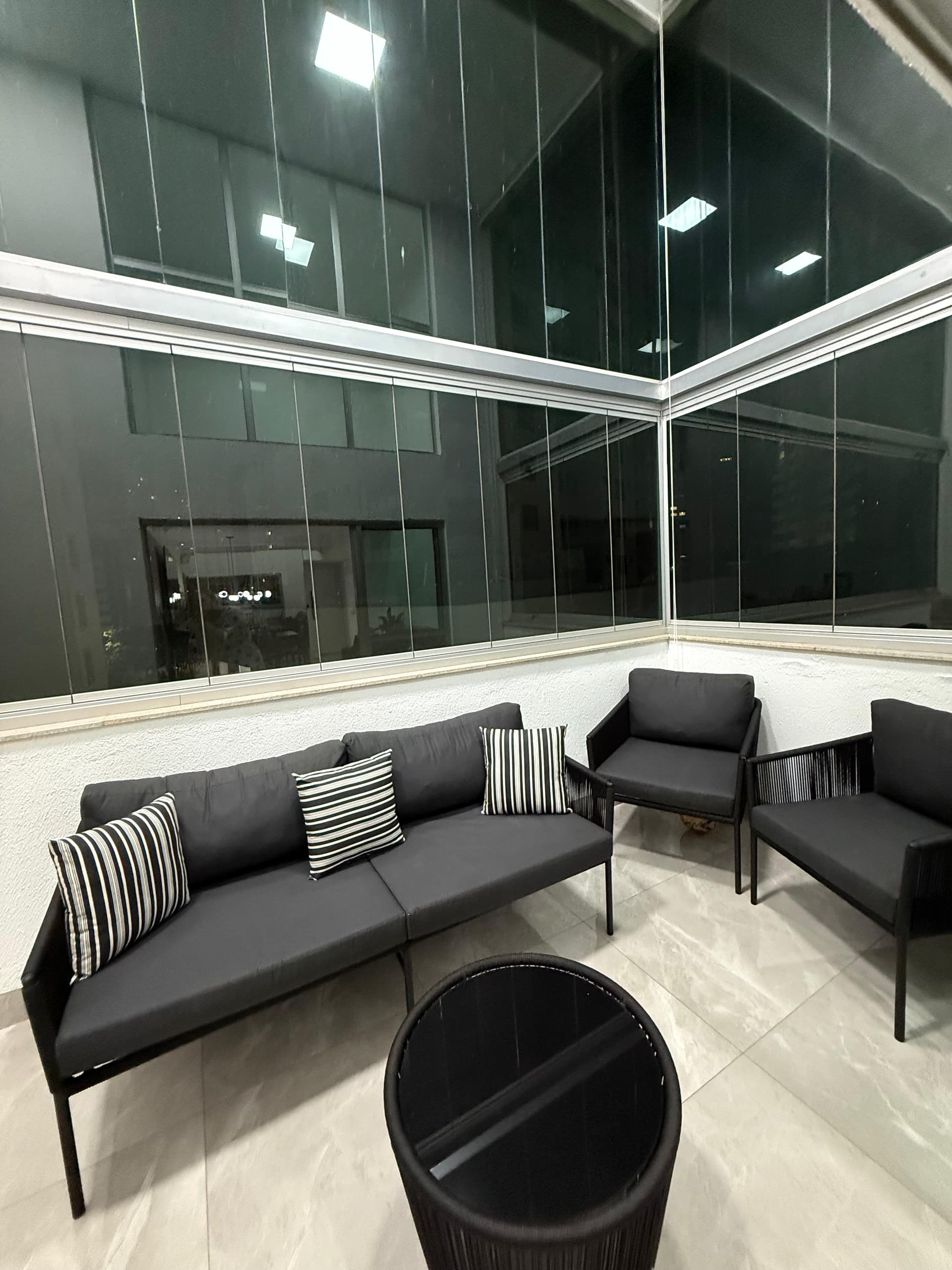 Apartamento à venda no Jardim Goiás Condomínio Mahatma Gandhi Com 105m² 3 suítes