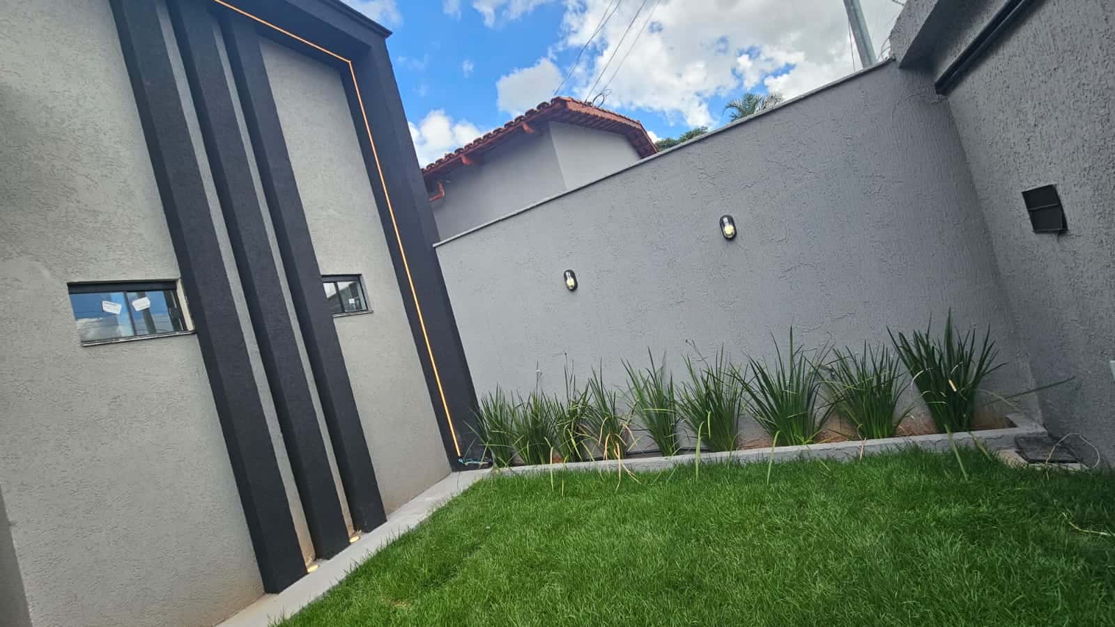 Casa Moderna com Área Gourmet à Venda Jardim das Acácias