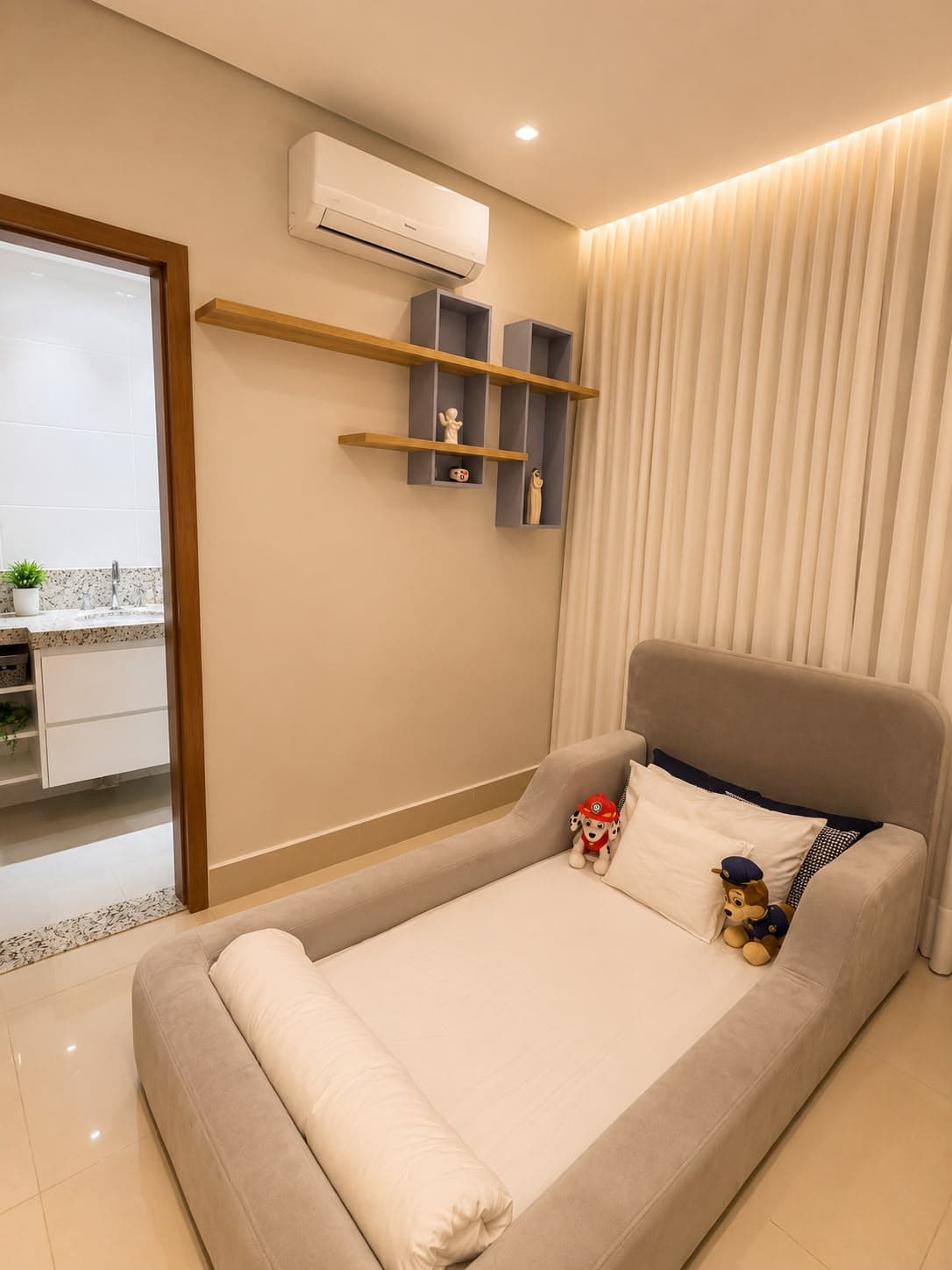 Apartamento decorado e mobiliado