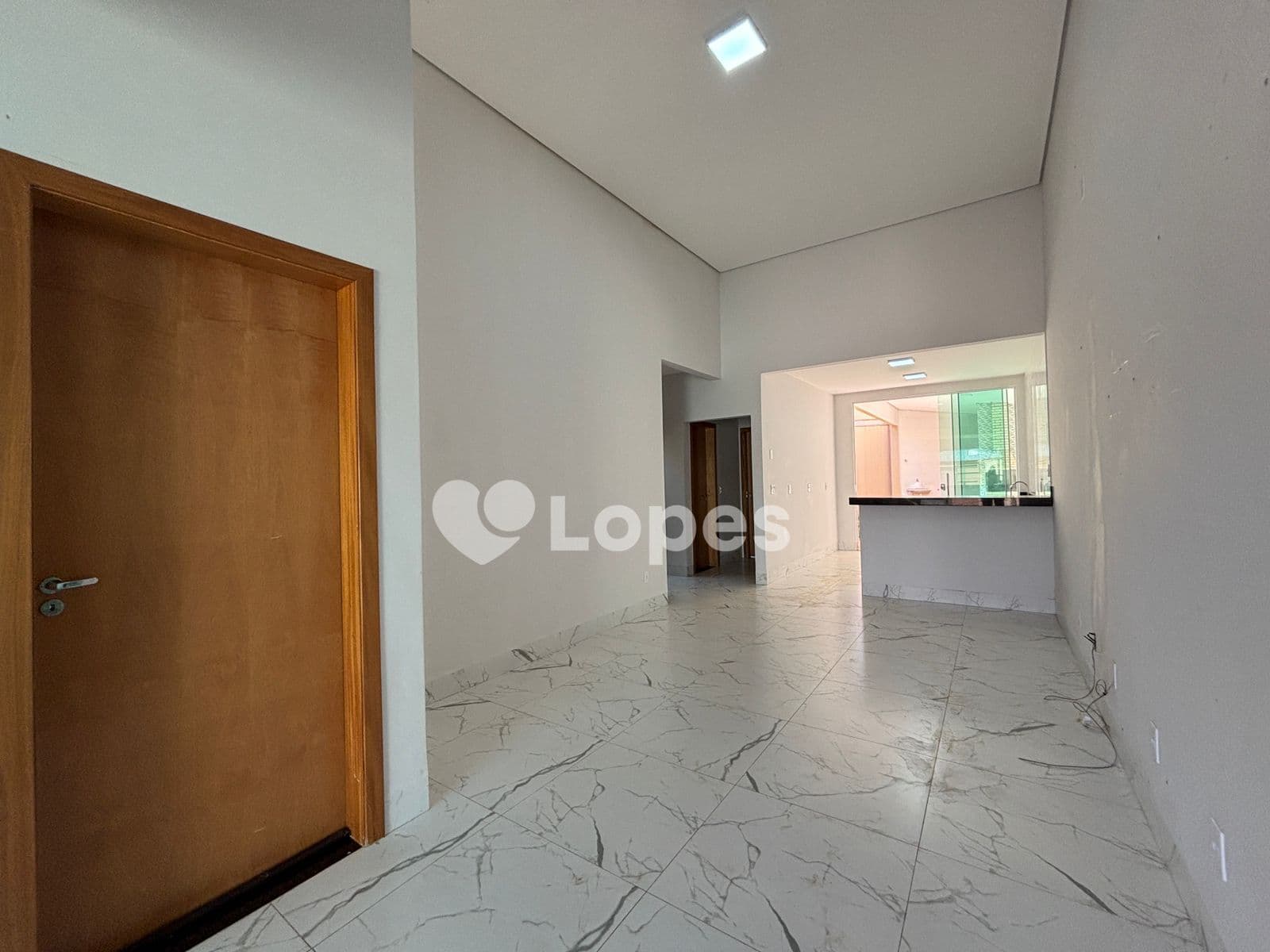 Casa à venda no Setor Santa Genoveva – Goiânia | 3 Quartos | 170 m² | Área Gourmet | R$ 800.000