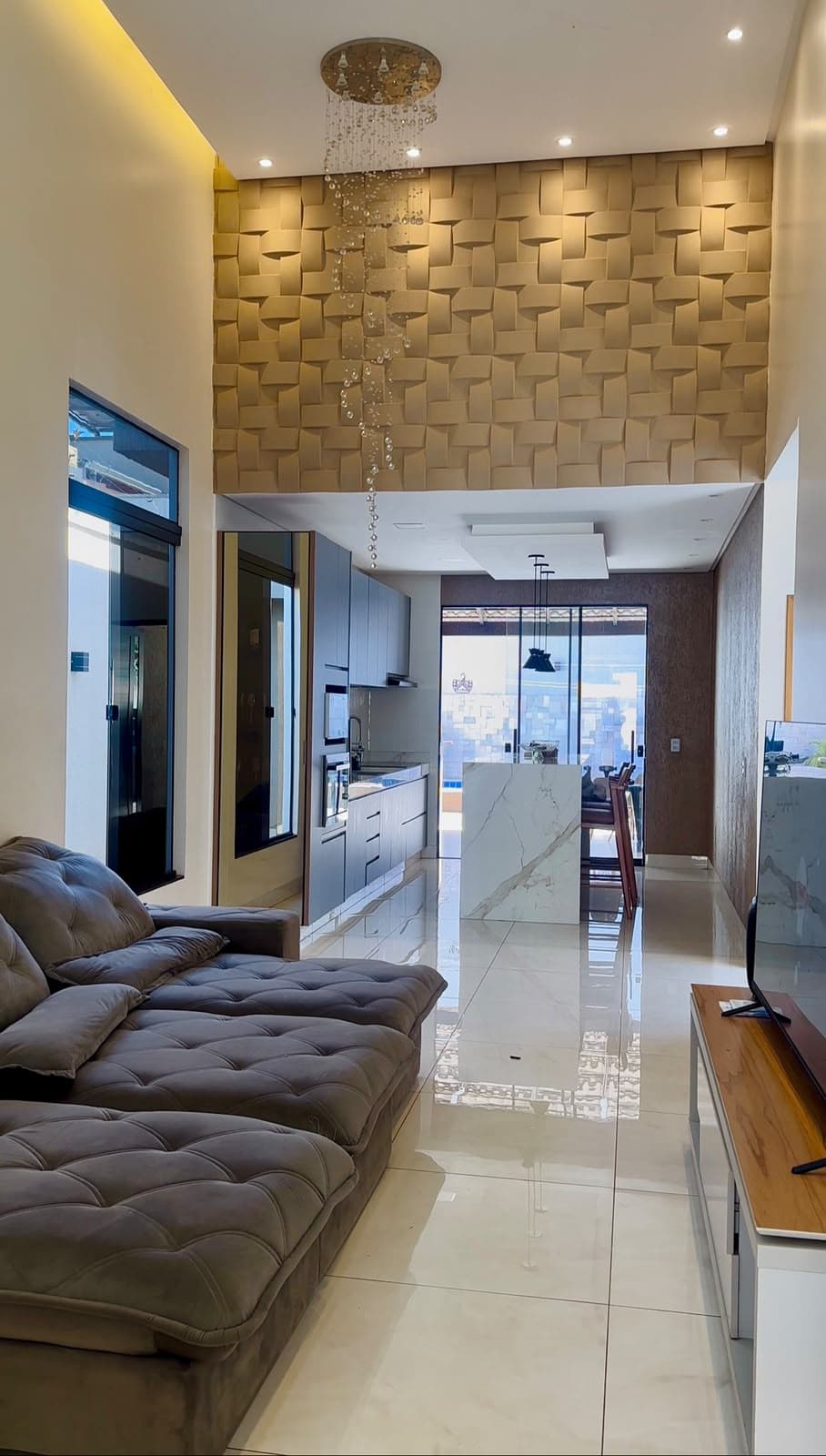 Casa à Venda no Residencial Humaitá em Goiânia | 3 Suítes | Piscina