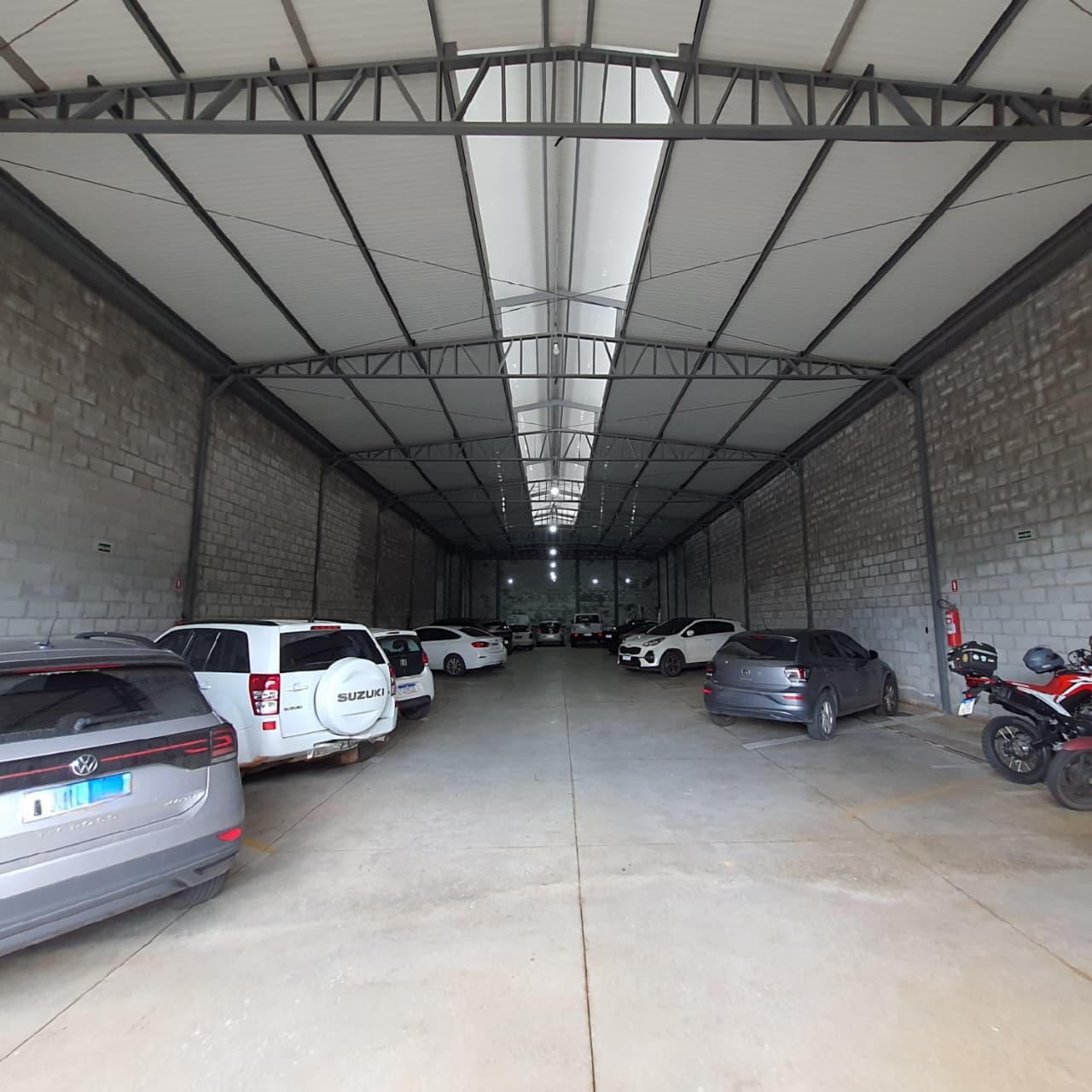 Galpão comercial no Setor Sul | 500m² | Estrutura moderna e versátil