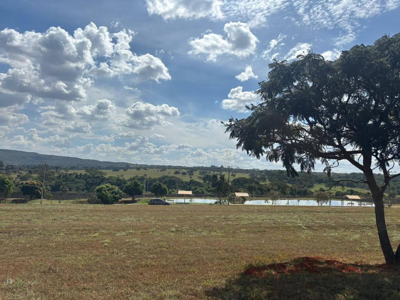 Terreno no Condomínio Aldeia dos Sonhos