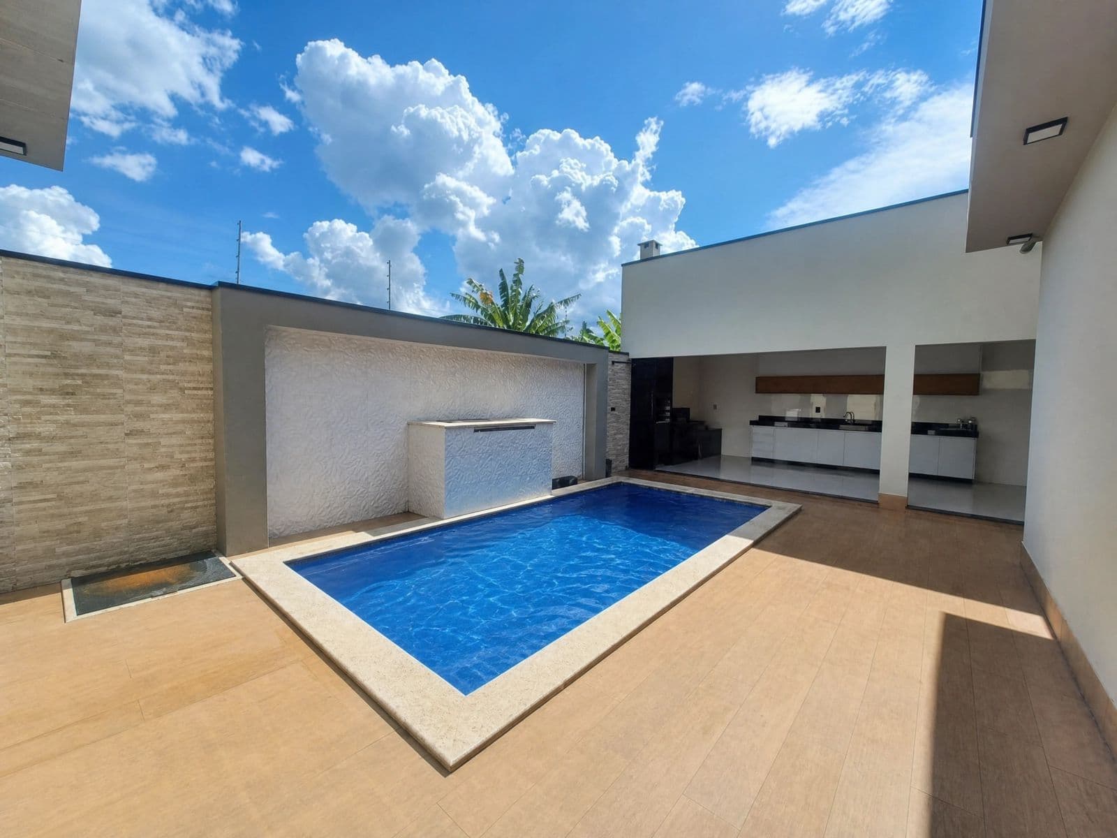 CASA ALTO PADRÃO - Itaguaí 2 Caldas Novas / GO.