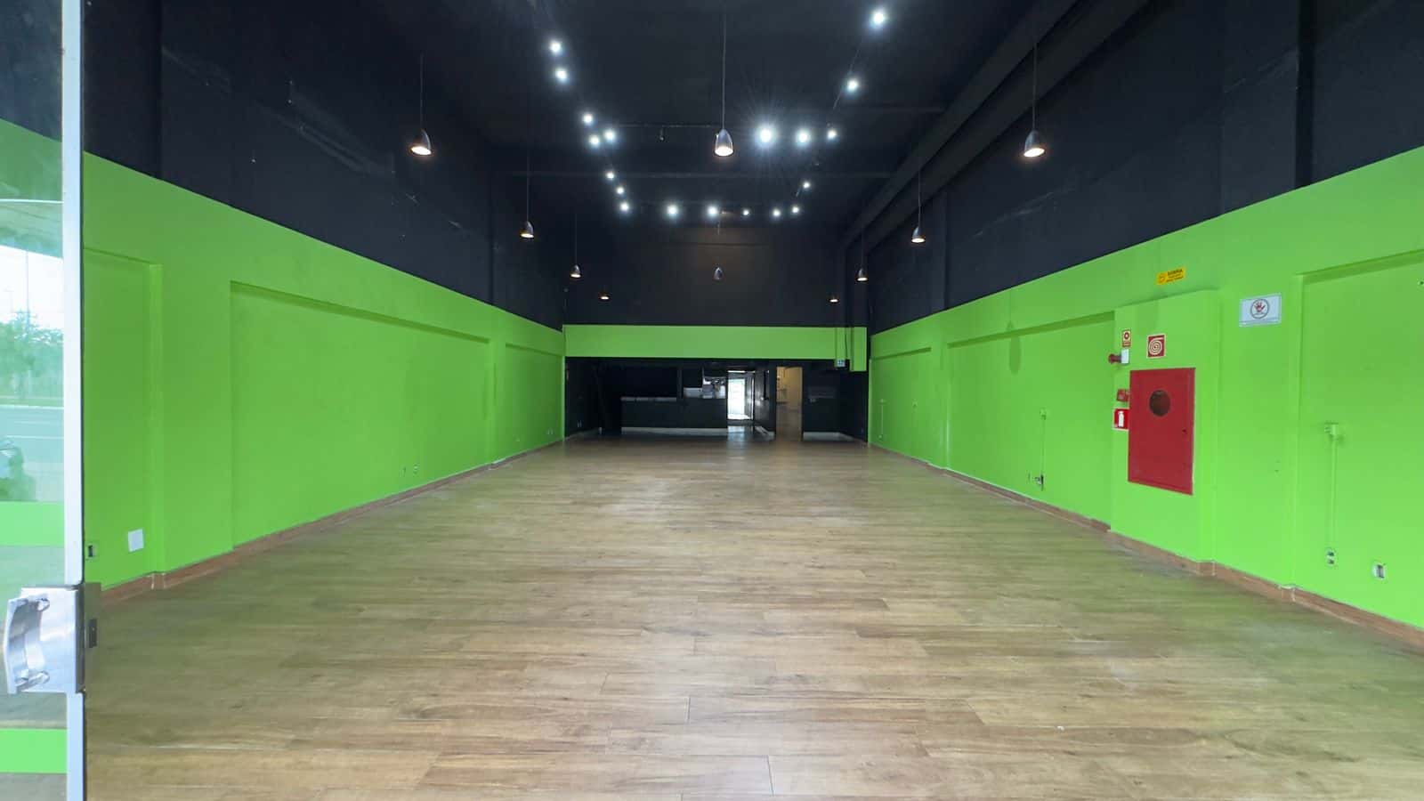Sala comercial - Galeria Campina Dei Fiori | Em frente ao Shopping Cerrado.