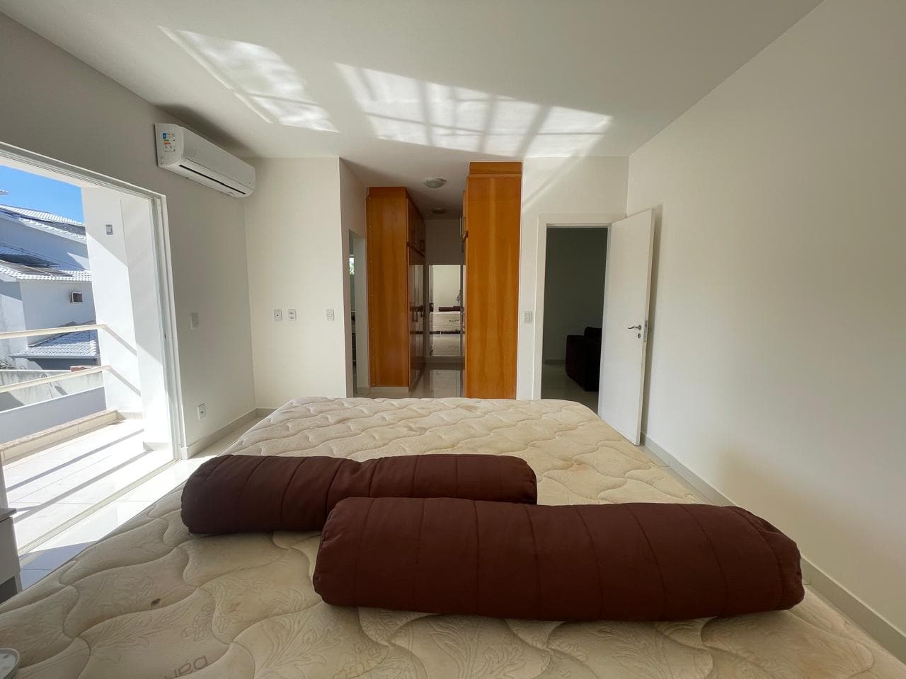 Casa 4 Suítes Plenas - 360m² - Res. Granville