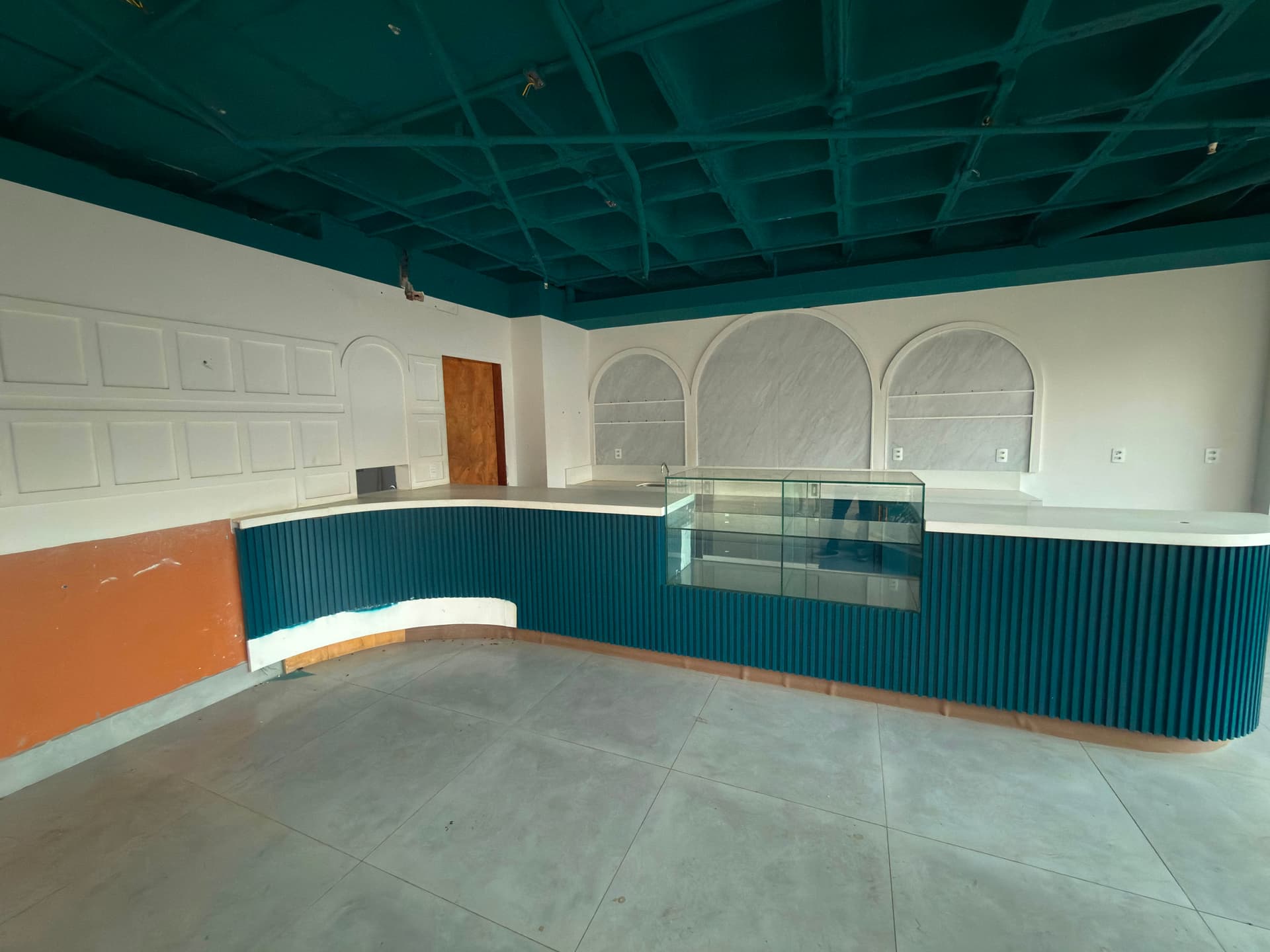 LOJA COMERCIAL TÉRREA NO SETOR OESTE EURO WORKING CONCEPT