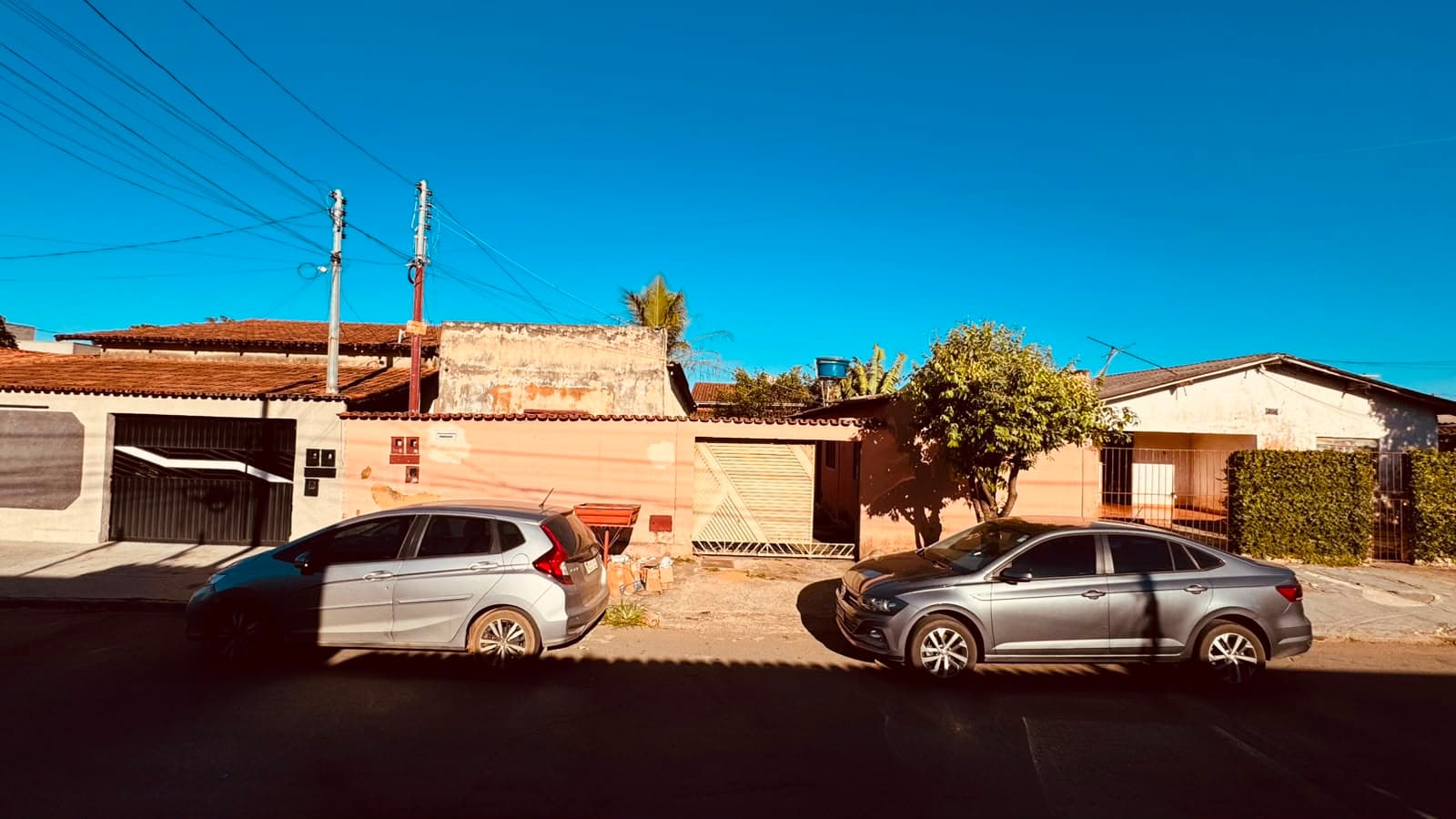 Casa e barracão em Aparecida de Goiânia