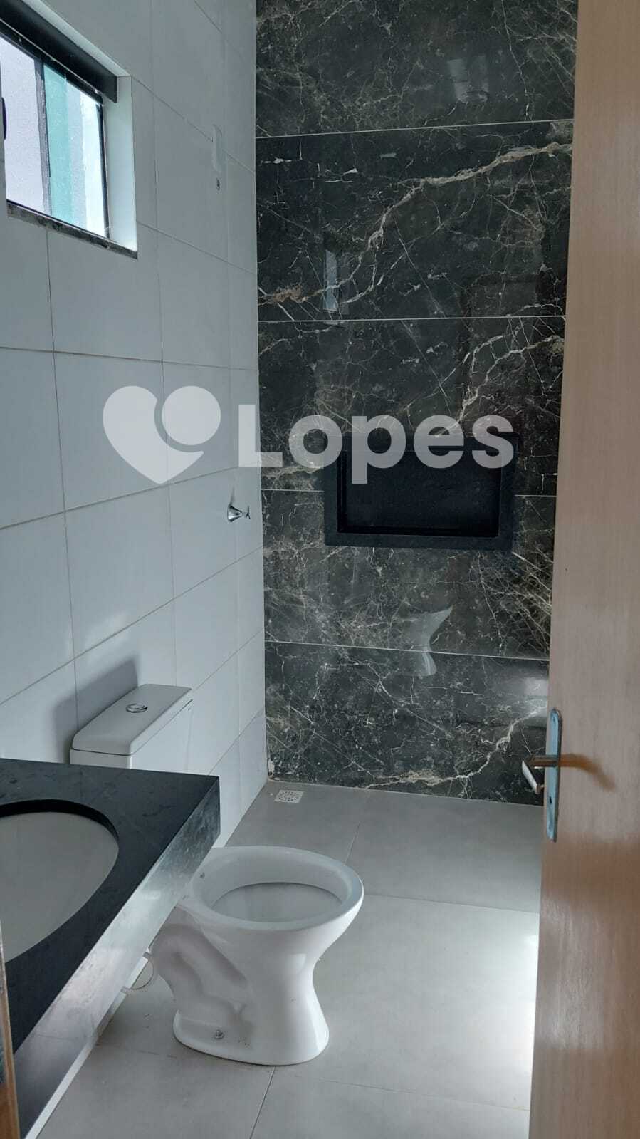 Casa 2 Quartos à Venda no Residencial Tuzimoto –Próxima ao Supermercado Mendanha