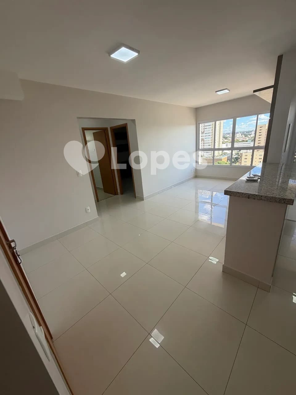 Apartamento 2 Quartos Mobiliado no Setor Bueno, Próximo ao Vaca Brava, Goiânia