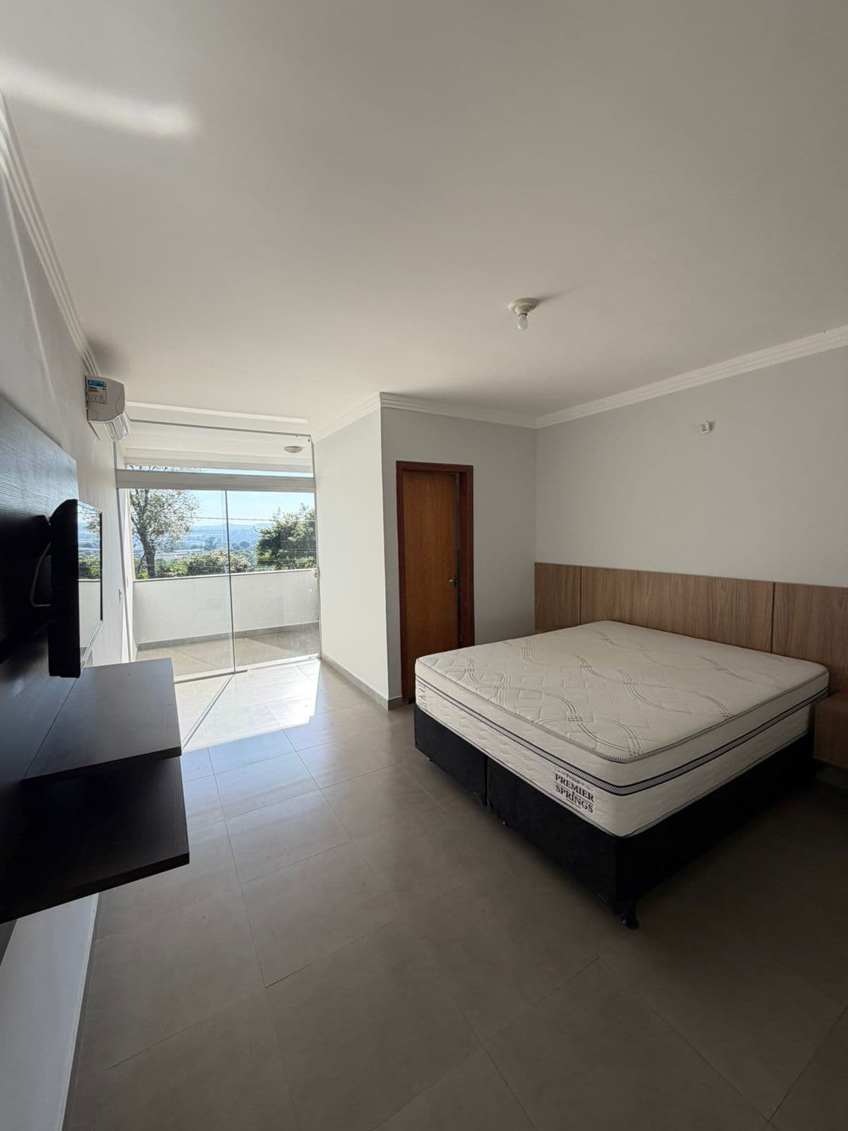 Setor Hugo de Moraes – Apenas 2 minutos do Passeio das Águas Casa Completa 3 QUARTOS 1 SUITE