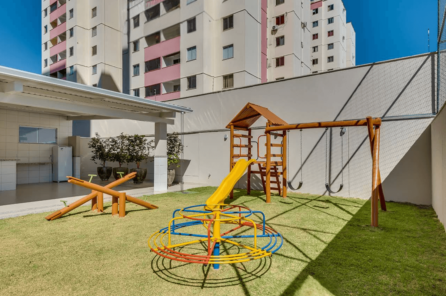 Lindo apartamento semi-mobiliado no Residencial Serra das Areias ao lado do Buriti Shopping.