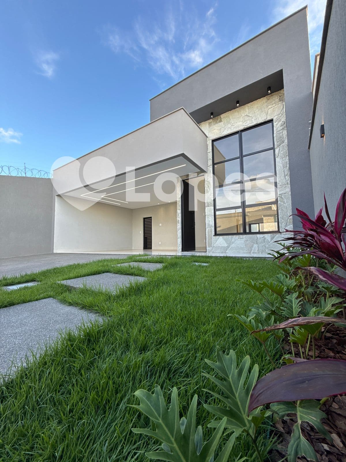 Casa 3 Suítes com Piscina à Venda no Setor Três Marias I – Próximo ao Atacadão Costa