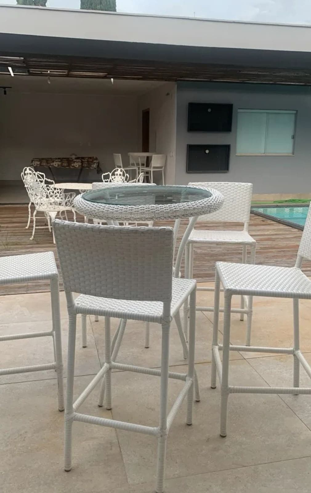 SOBRADO SETOR JAÓ DE ALTO PADRÃO À VENDA COM PISCINA