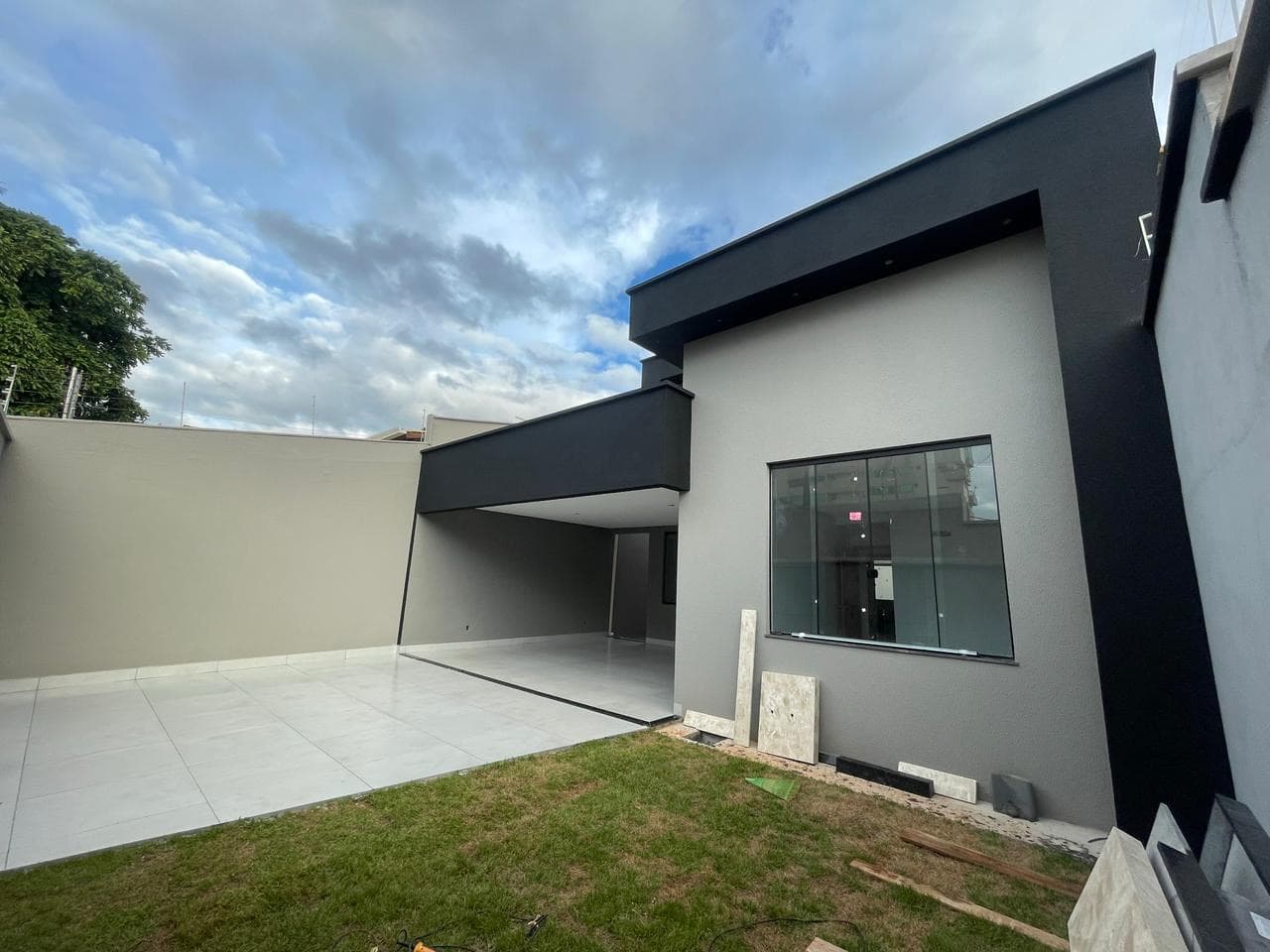 Belíssima Casa térrea de alto padrão à venda – Jardim América, Goiânia