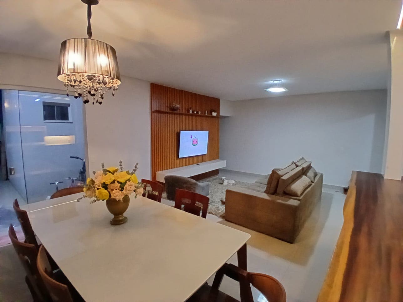 Casa à Venda no Setor Três Marias 210 m²Espaço 3 Quartos uma suíte, Conforto e Excelente Localização