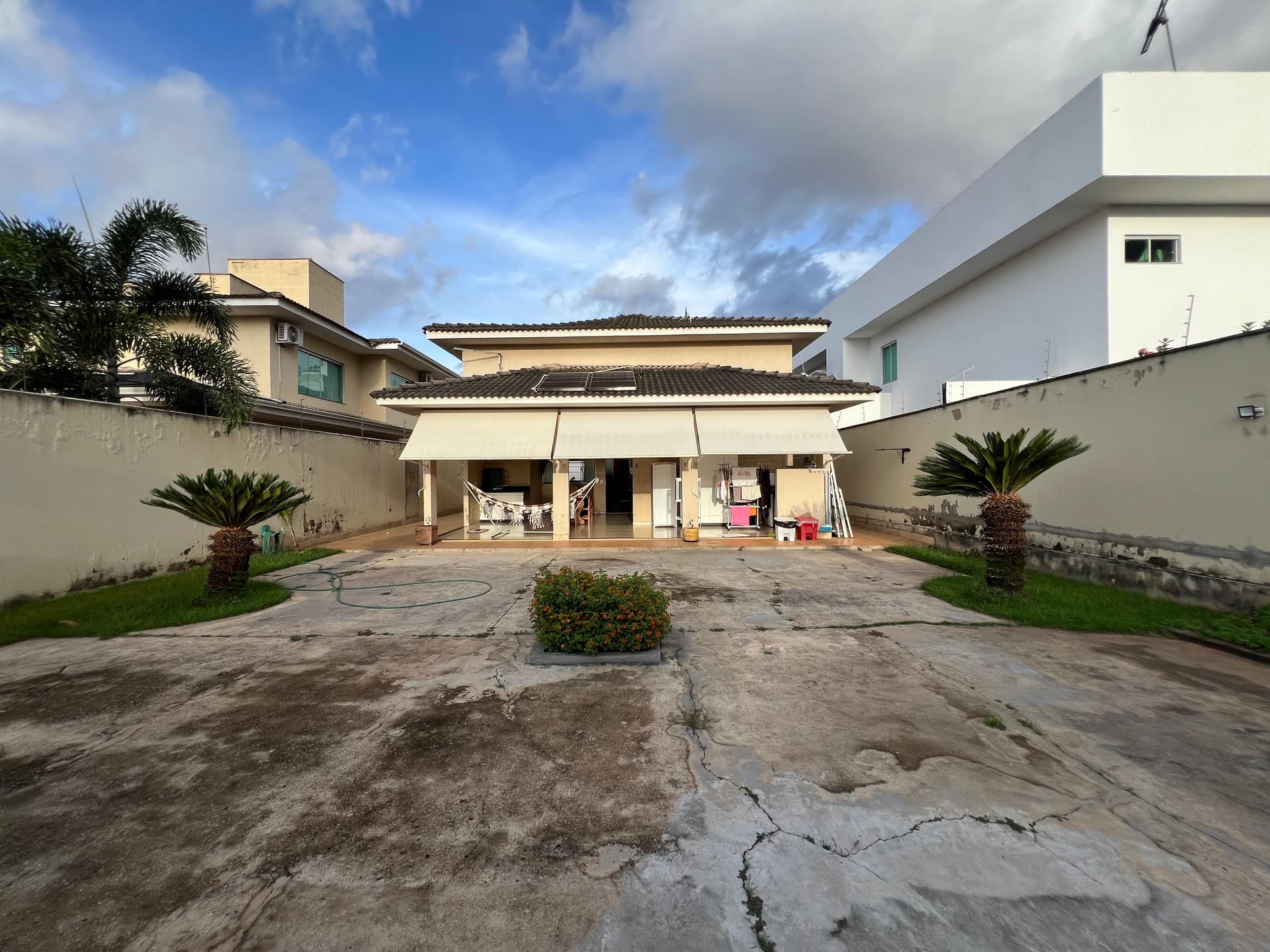 CASA TÉRREA Jardim América 3 quartos 494 m² de lote – CONFORTO, ESPAÇO E EXCELENTE LOCALIZAÇÃO