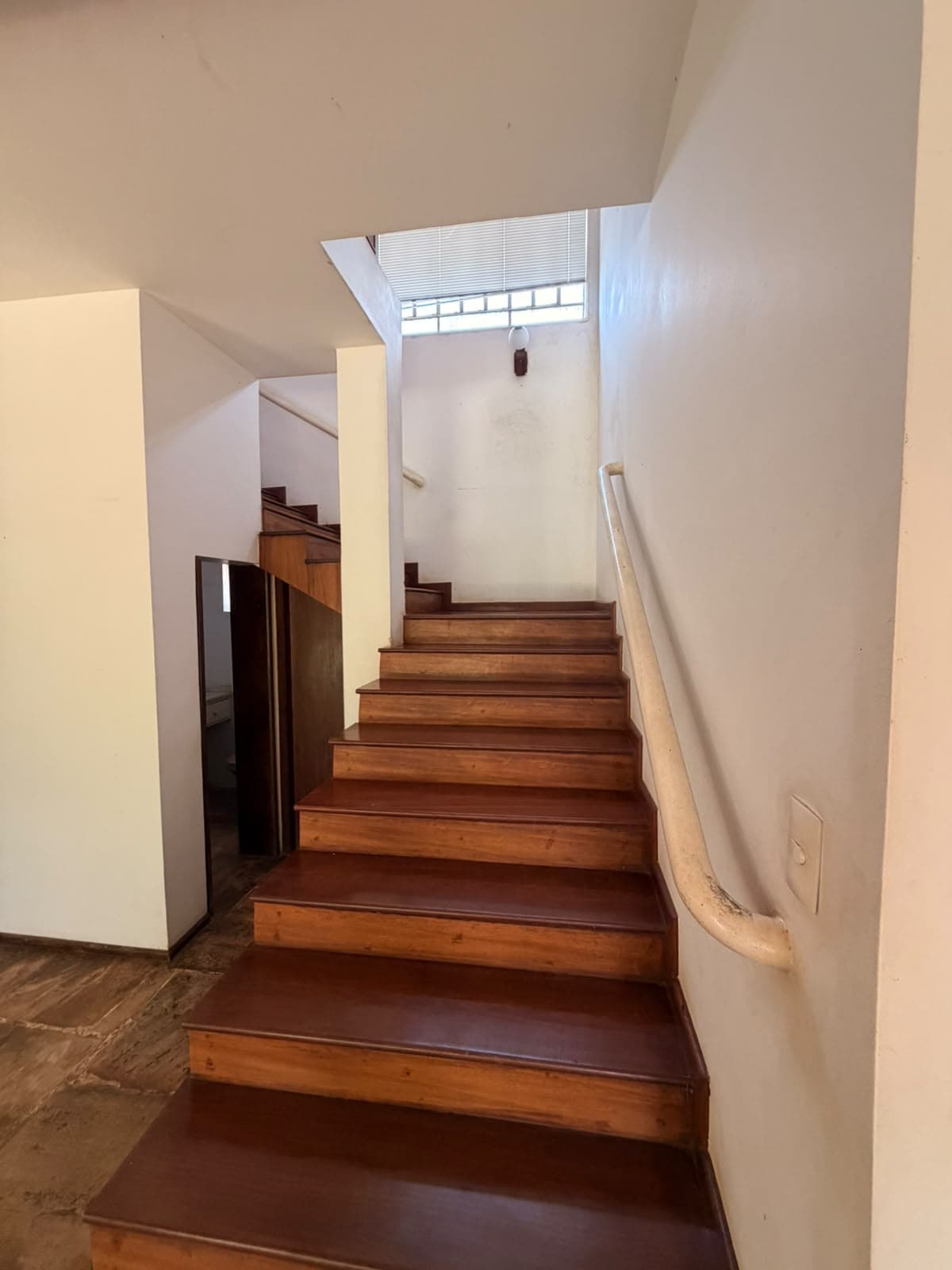 Oportunidade Investidor, Casa 4 Quartos com 540 m² no Setor Sul – R$ 998 Mil Casa Ampla com Jardim e Anexo de 100 m² – Setor Sul